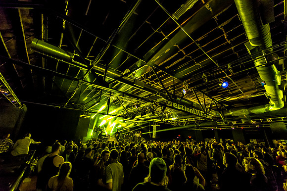 UV Hippo - The Intersection - Grand Rapids, Michigan - © Phierce Photo - Nov 21th, 2015