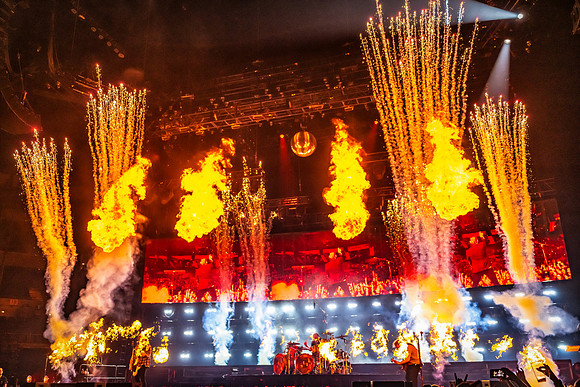 Shinedown, Bridgestone Arena, Nashville, Tennessee, May 10, 2025