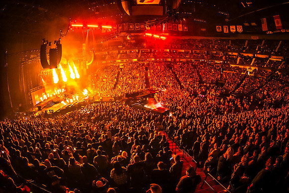 Shinedown, Bridgestone Arena, Nashville, Tennessee, May 10, 2025