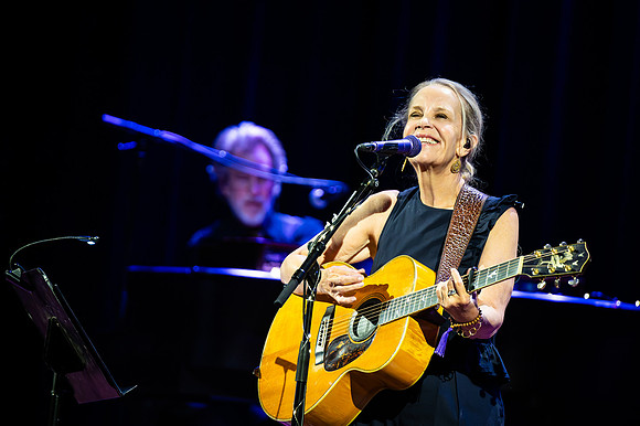 Mary Chapin Carpenter, Ryman Auditorium, Nashville, Tennessee, October 2, 2025