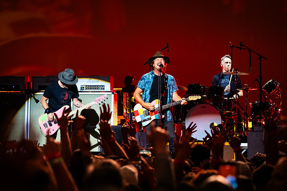 Pearl Jam, Bridgestone Arena, Nashville, Tennessee, May 6, 2025