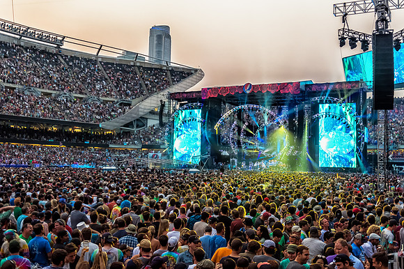 Grateful Dead - Fare Thee Well - Soldier Field - Chicago, Illinois - ©Phierce Photo of FX Media Solutions – All Rights Reserved – July 5th, 2015‪#‎phiercephoto‬ ‪#‎fxmediasolutions‬ ‪#‎livemusic‬‪#‎co