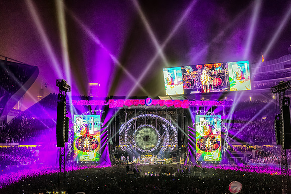 Grateful Dead - Fare Thee Well - Soldier Field - Chicago, Illinois - ©Phierce Photo of FX Media Solutions – All Rights Reserved – July 5th, 2015‪#‎phiercephoto‬ ‪#‎fxmediasolutions‬ ‪#‎livemusic‬‪#‎co