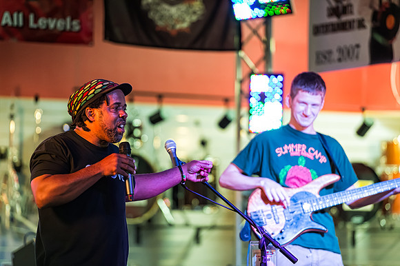 Victor Wooten Seminar - Sam Ash Music - Indianapolis, Indiana - ©Phierce Photo of FX Media Solutions – All Rights Reserved – July 18th, 2015‪#‎phiercephoto‬ ‪#‎fxmediasolutions‬ ‪#‎livemusic‬‪#‎concer