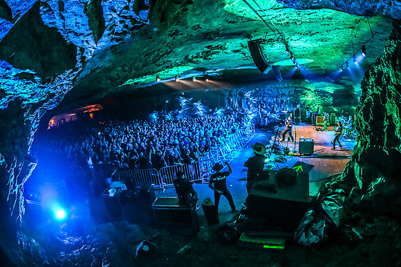 Clutch at the Caverns