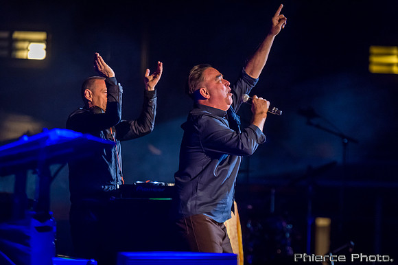 ThieveryCorporation_2016_PhiercePhoto-_PRC4718