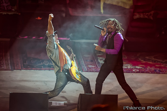 ThieveryCorporation_2016_PhiercePhoto-_PRC4744-Edit