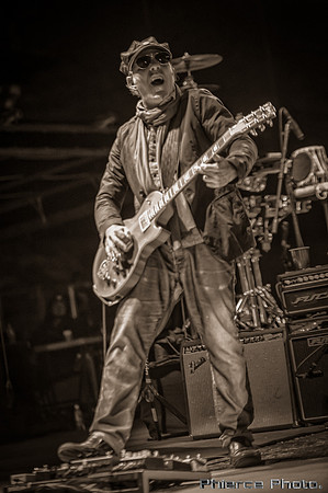 ThieveryCorporation_2016_PhiercePhoto-_PRC4663-Edit