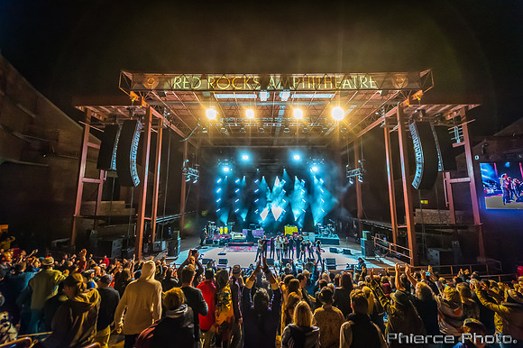 ThieveryCorporation_2016_PhiercePhoto-_PRC1144-Edit
