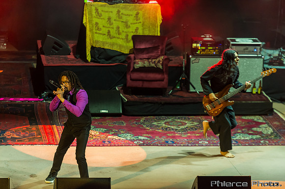 ThieveryCorporation_2016_PhiercePhoto-_PRC4742