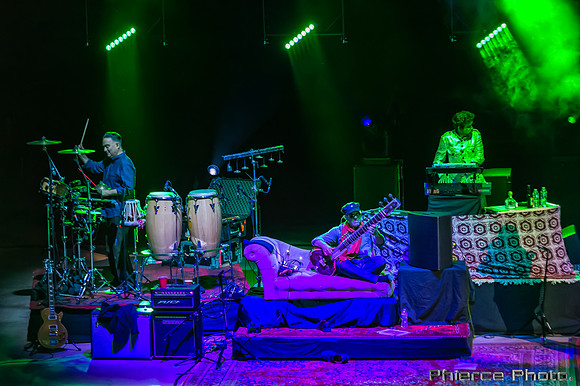 ThieveryCorporation_2016_PhiercePhoto-_PRC4804-Edit