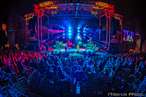 ThieveryCorporation_2016_PhiercePhoto-_PRC1034-Edit