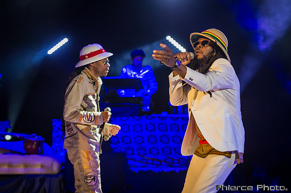 ThieveryCorporation_2016_PhiercePhoto-_PRC4697