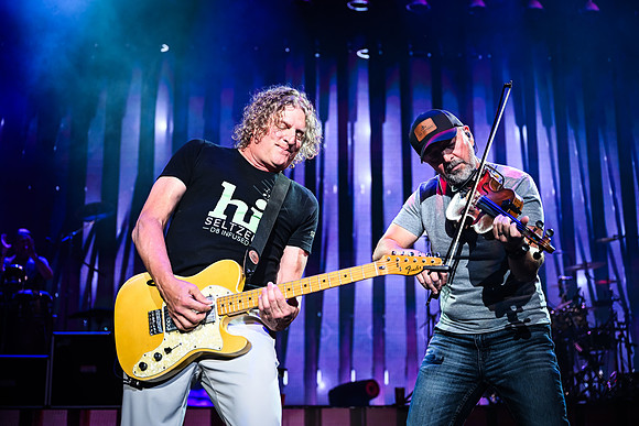 Hootie and the Blowfish at Pine Knob