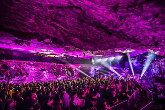 Clutch at the Caverns