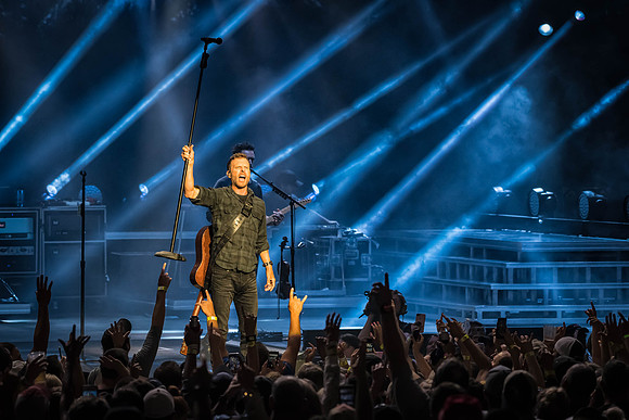 Dierks Bentley, Ruoff Home Mortgage Music Center, Noblesville, Indiana, July 21, 2018
