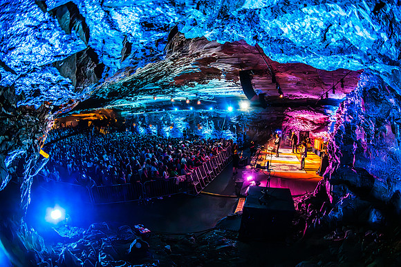 Flatland Cavalry at the Caverns