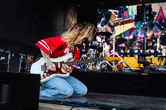 Tash Sultana at Mempho Fest