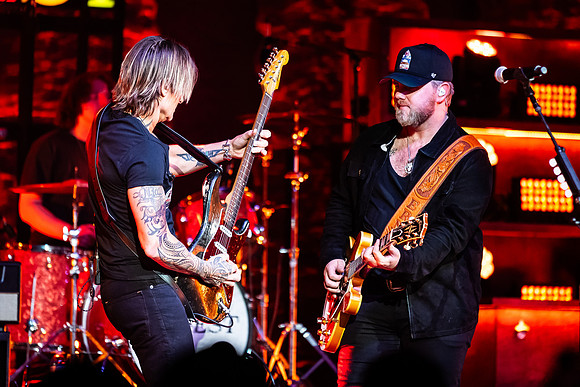 Ernest wsg Keith Urban at Ryman Auditorium