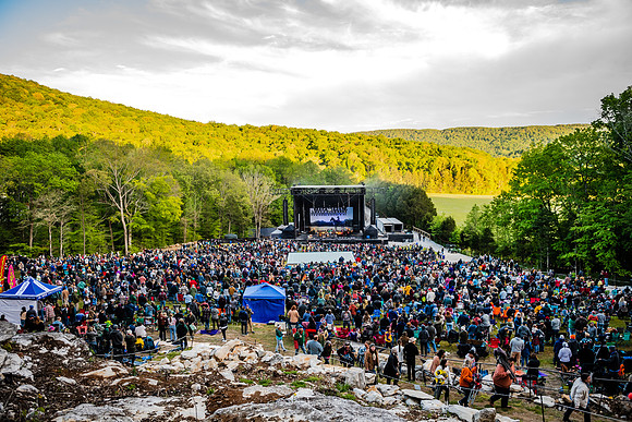 Avett Brothers at Caverns Amphitheater