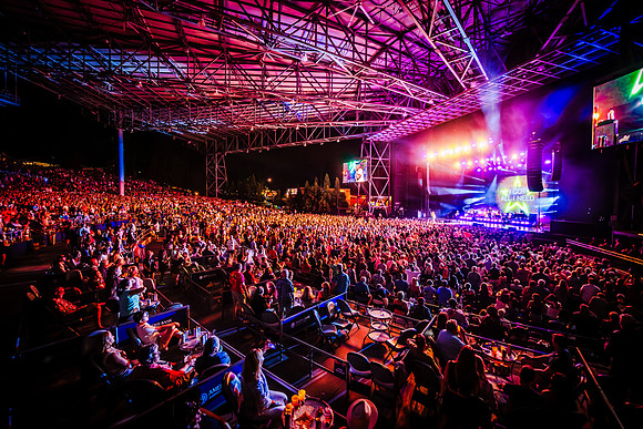Darius Rucker at Ameria Bank Amphitheater