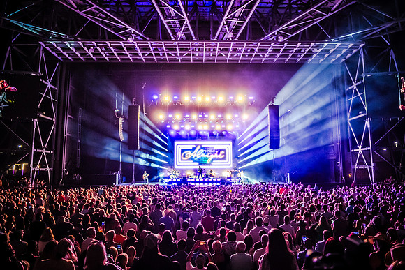 Darius Rucker at Ameria Bank Amphitheater
