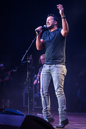 Luke Bryan_@Darius & Friends_photo by Keith Griner 0D5_5333