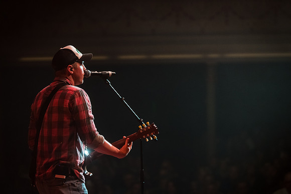 Travis Denning_@Darius & Friends_photo by Keith Griner 0D5_4191
