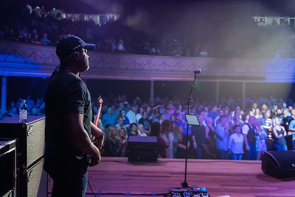 Travis Denning_@Darius & Friends_photo by Keith Griner 0D5_4495