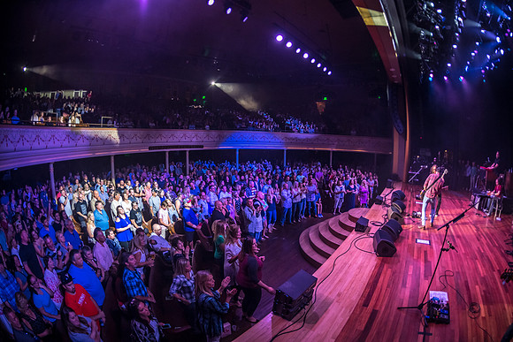 Travis Denning_@Darius & Friends_photo by Keith Griner 0D5_4510