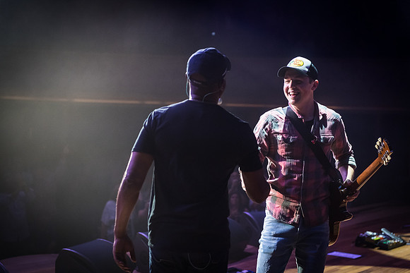 Travis Denning_@Darius & Friends_photo by Keith Griner 0D5_4564