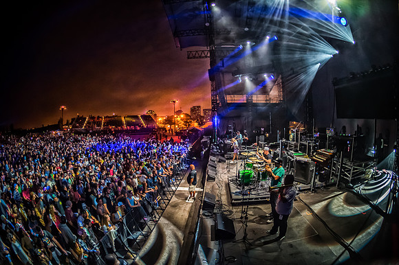 Manic Focus Full Band - FirstMerit Bank Pavilion at Northerly Island - Chicago, Illinois - ©Phierce Photo by Keith G - Sept. 22, 2016
